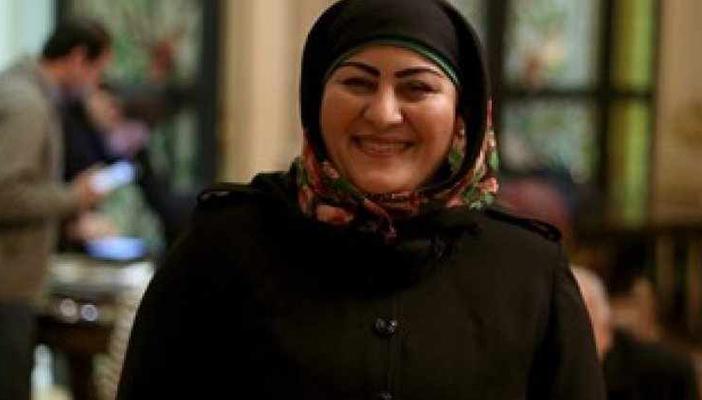 نائبة دمياط: الدكر اللي عايز ينزل 25 يناير يورينا نفسه