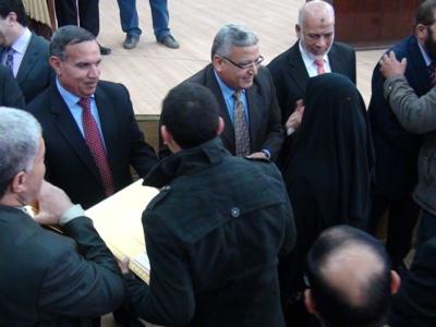 بالصور.. محافظ الدقهلية يكرم أسر 15 شهيد و 111 مصاب في ذكرى ثورة يناير