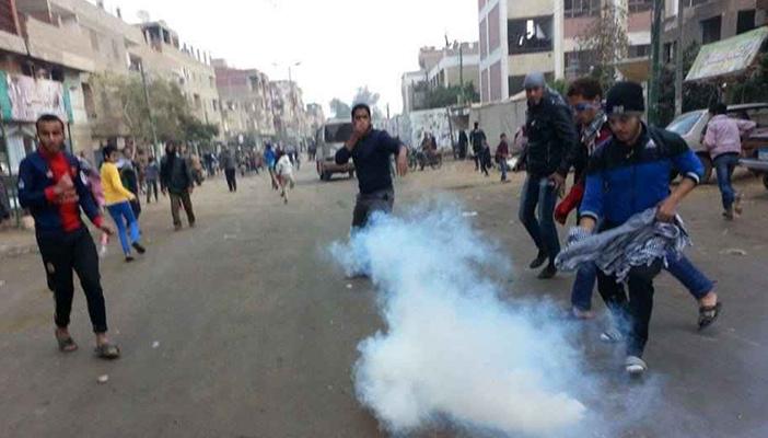 قوات الأمن تطلق الخرطوش والغاز على المتظاهرين بكفر الشيخ