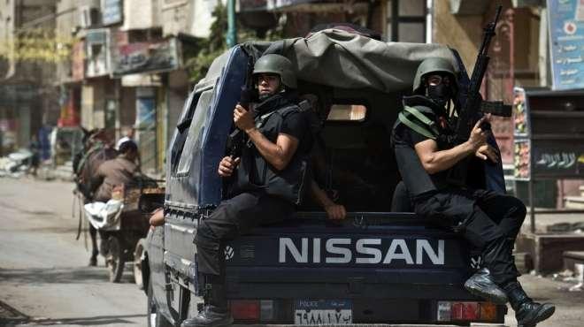 إمام بأوقاف بورسعيد يسلم مصليًا لقوات الأمن عقب صلاة الفجر