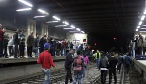 النقل تطالب المتظاهرين بالابتعاد عن المترو حفاظا على مصالح الركاب