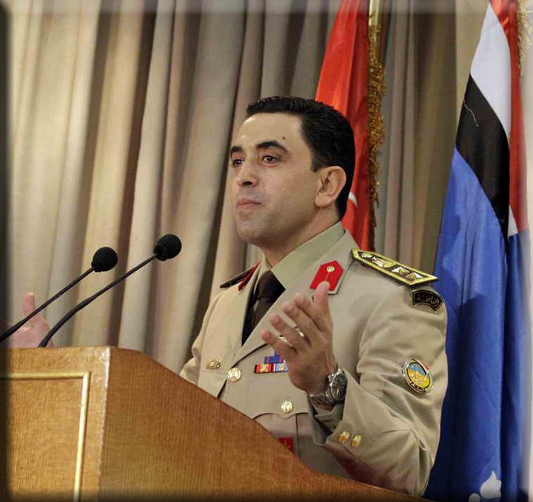 المتحدث العسكرى: جندى الأمن المركزى المصاب حالته حرجة