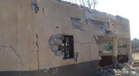 خاص لـ”رصد”: إصابة مواطن بجروح خطيرة في قصف منزل شرق العريش