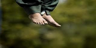 أسيوط| بائع ليمون يشنق نفسه لمروره بضائقة مالية