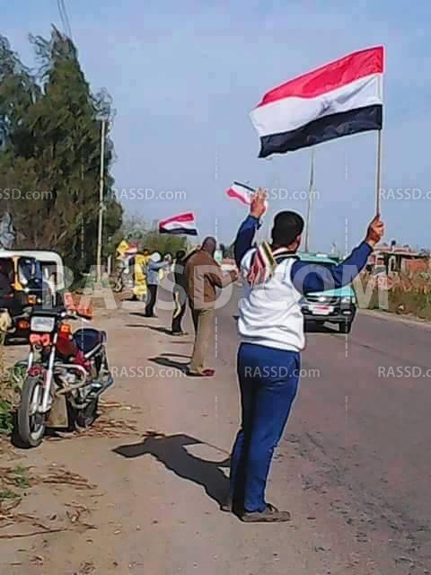 سلسلة بشرية بالدلنجات وأمن الانقلاب يداهم منازل الأهالي