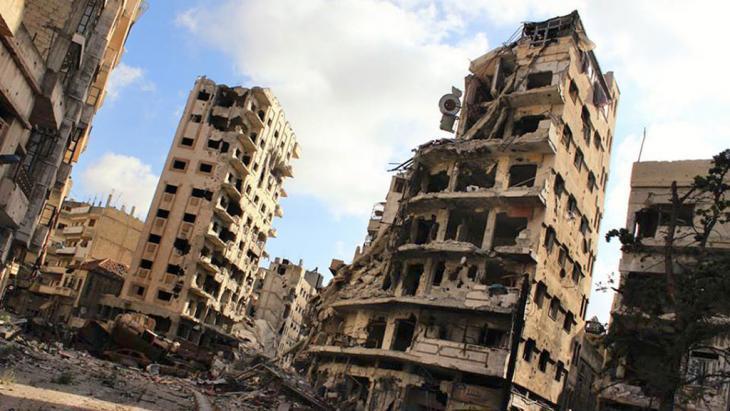 هؤلاء أعطوا الضوء الأخضر لبشار الأسد لذبح السوريين – فيصل القاسم