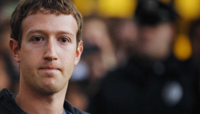 مؤسس “فيس بوك” ينتقد ترامب بشأن حظر دخول اللاجئين