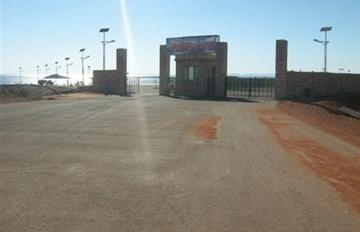 أمن أسوان يفض تجمهر شباب يطالب بالتعيين وانقطاع الكهرباء بسبب عاصفة