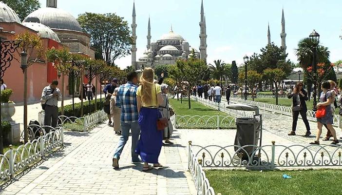 8.3 % تراجع إيرادات السياحة التركية عام 2015