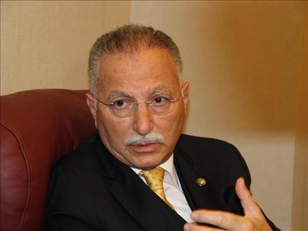 إحراق مكتبة تاريخية في مالي .. وفرنسا تحمل “جماعات جهادية” المسئولية