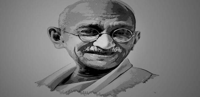 مهاتما غاندي.. سُجن رغم سلميته وقُتل دفاعًا عن مسلمي الهند