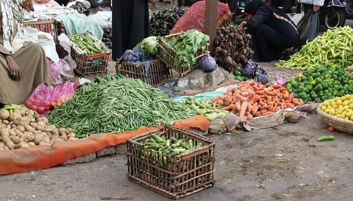 بالصور.. ارتفاع الأسعار بمحافظة الفيوم واستياء المواطنين