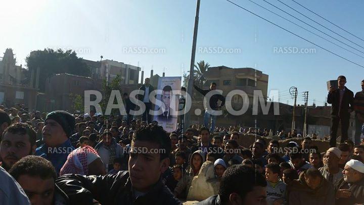 أهالي “العدوة” يشيعون شهيد اقتحام الداخلية لمسقط رأس مرسي