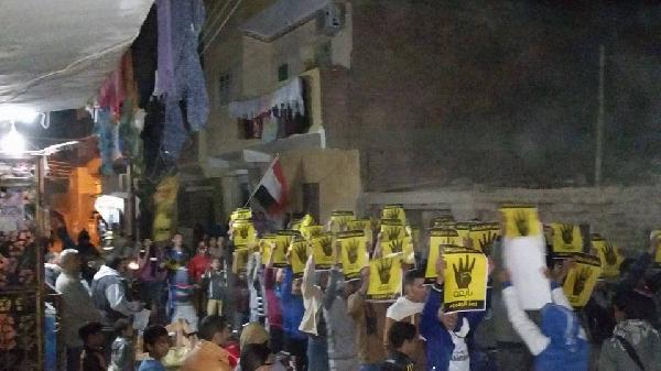 3 تظاهرات ليلية ببني سويف تهتف “الإرهاب أبو نسر وكاب”