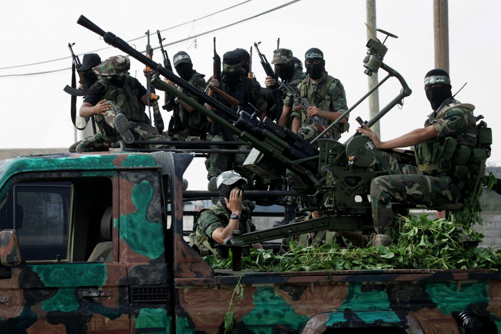 خبير قانوني: حكم كتائب القسام منعدم.. وحماس حركة تحرّر