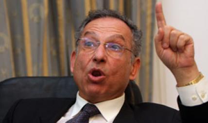 ممدوح حمزة: جبهة الانقاذ لا تمثل الشعب المصري .. ووثيقة الازهر غير معترف بيها