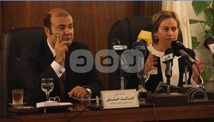 بالصور.. وزير التموين يقبل دراسة الجدوى لأول بورصة سلعية في مصر