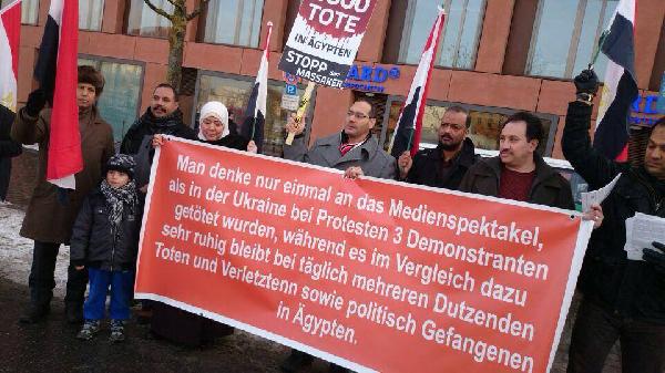 وقفة أمام التليفزيون الألماني اعتراضا على تغطية أحداث مصر