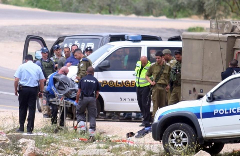 إصابة 4 مستوطنين بعملية طعن في باب العمود بالقدس