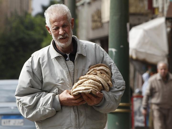 خبراء يوثِّقون لـ”رصد” زيادات الأسعار الجديدة بعد قرارات السيسي