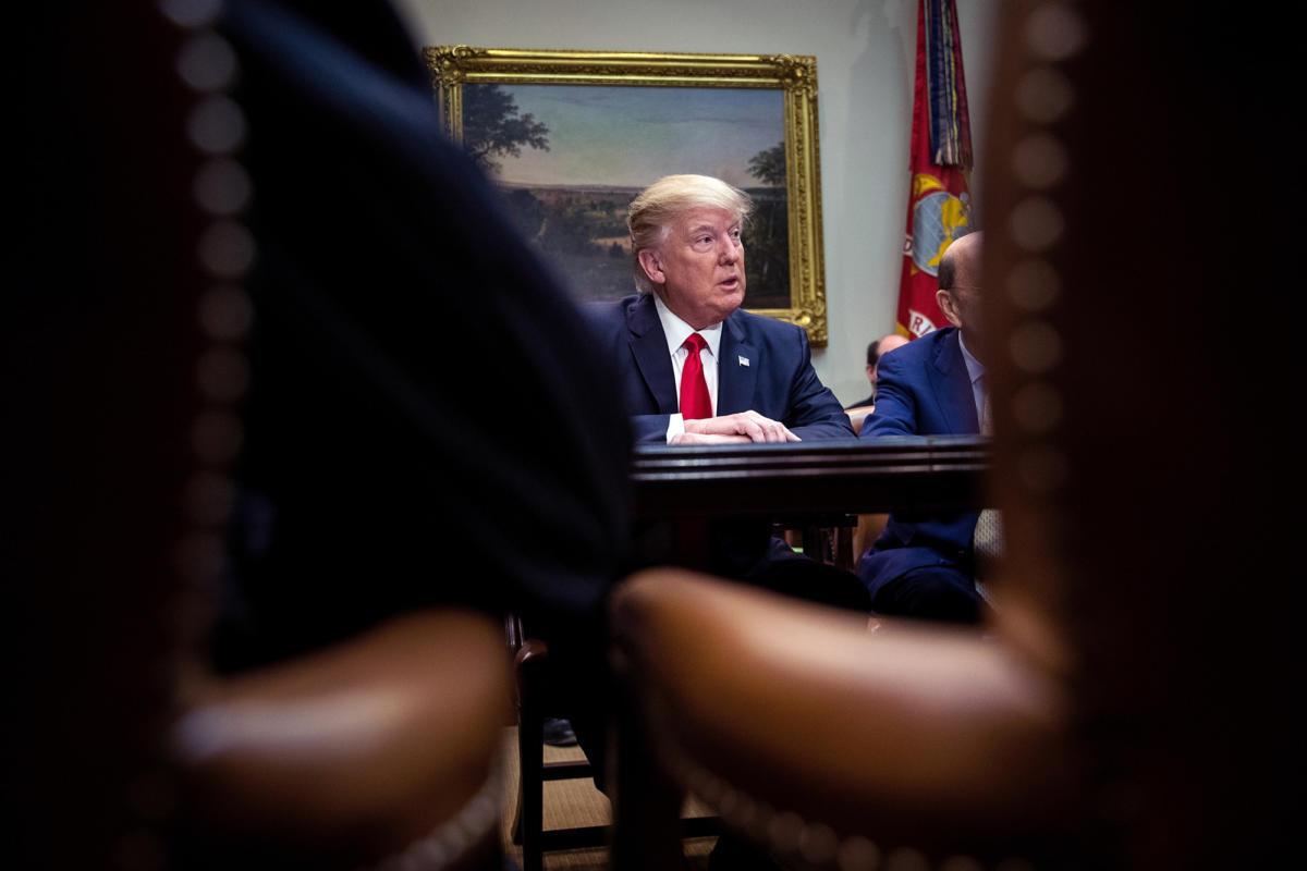 نيويوركر: العالم الآن بين يدي “مريض نفسي”