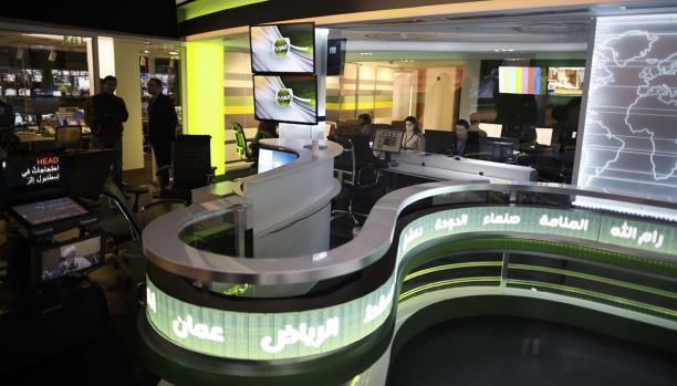 برسالة على الإيميل.. الوليد بن طلال يسرّح 150 موظفا بقناة “العرب”