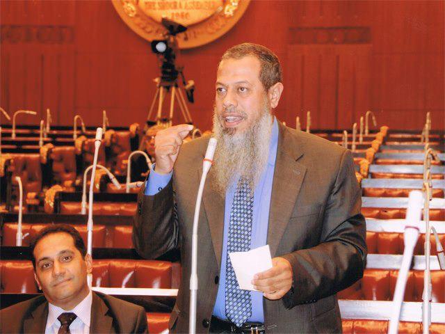 صاحب قانون الحد الأدنى : 1200 جنيه الراتب الأساسي لأقل عامل في الدولة