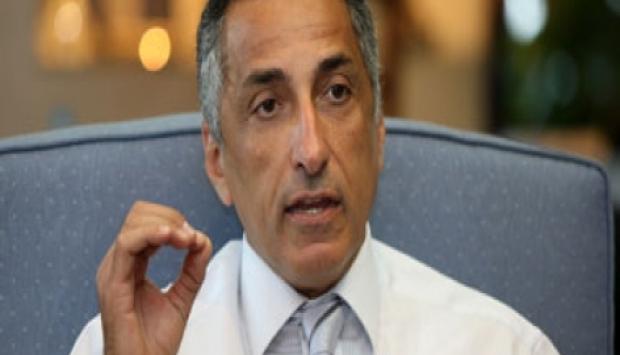 “المركزي” يحاصر ارتفاع الدولار بالسوق السوداء عن طريق نموذج 4