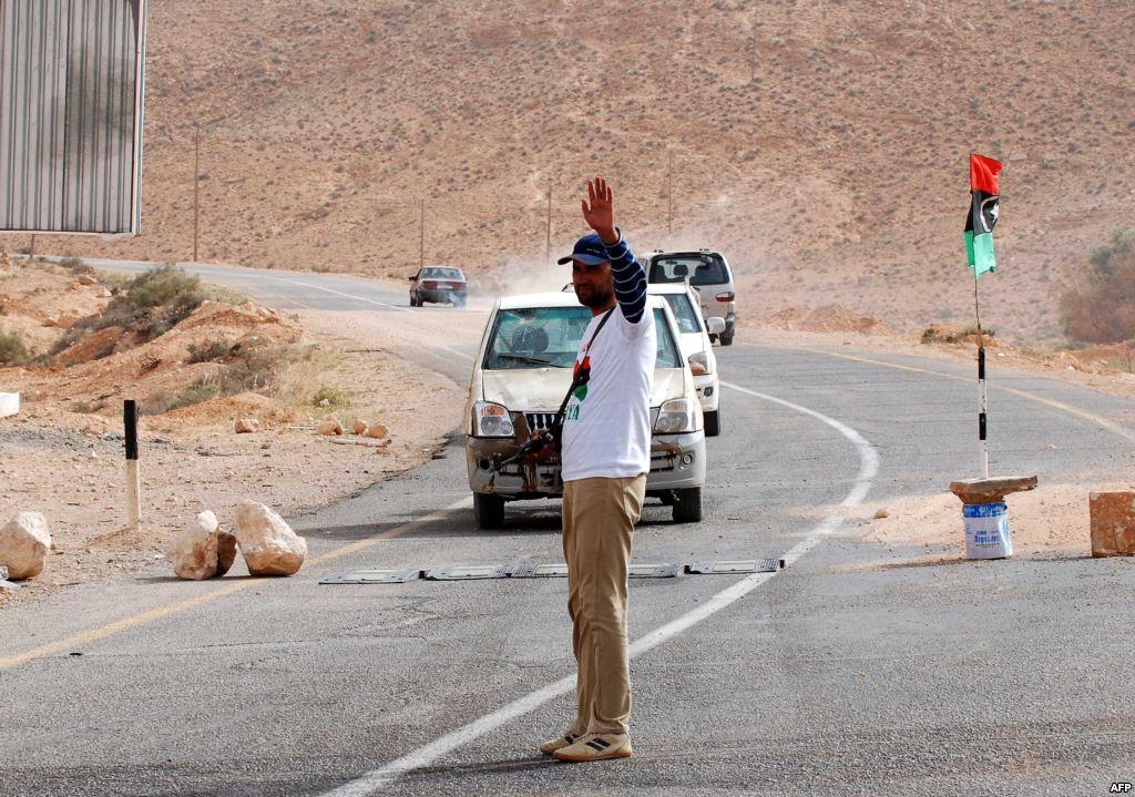 بالفيديو.. تونس تنتهي من تشييد حواجز على حدودها مع ليبيا