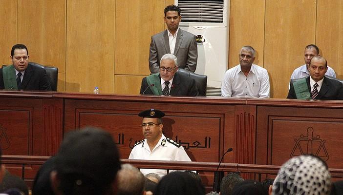 قاضي مذبحة بورسعيد: حكم العسكر مش هيسقط