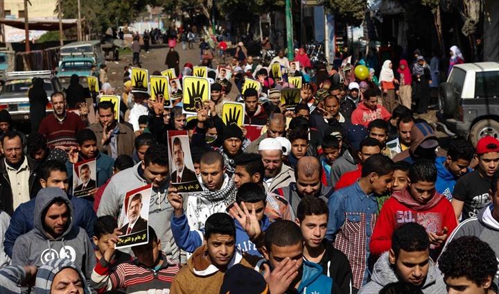 الخطاب الثوري وقميص مرسي