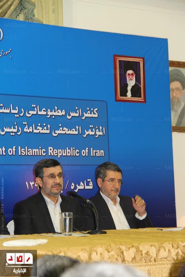 أحمدي نجاد: نحن معكم يا شعب مصر ونحبكم وسنبقى معكم