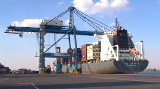 توقف الحركة بميناء” السخنة” لليوم الثامن يهدد زيادة أسعار السلع