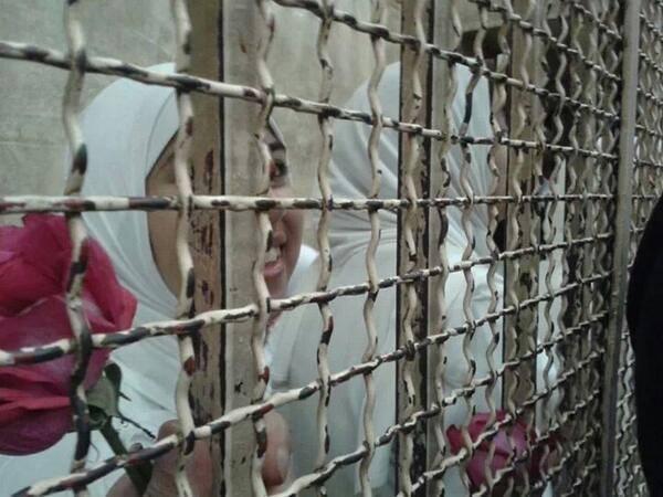 العفو الدولية تطالب بالافراج عن الطالبات من سجون الانقلاب