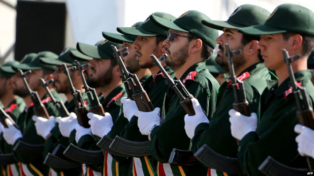 البيت الأبيض يبحث تصنيف الحرس الثوري الإيراني جماعة “إرهابية”