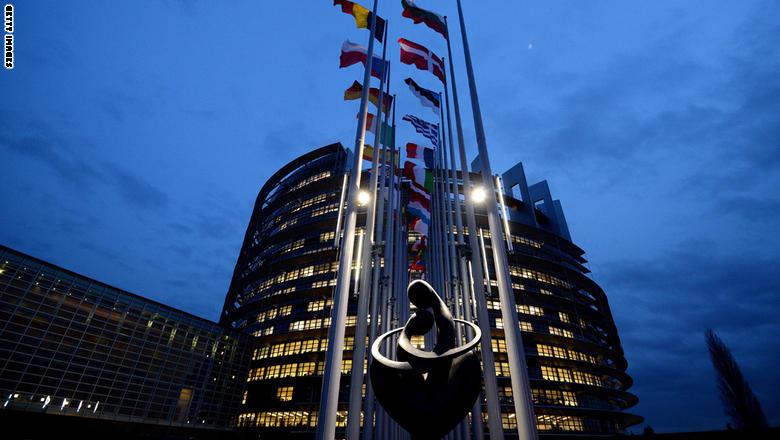 الانقلاب يفقد توازنه أمام رفض المجتمع الدولي ويتجمل أمام نفسه