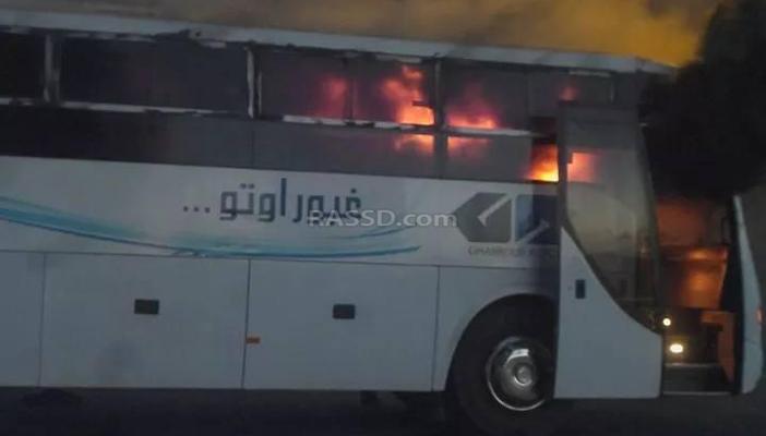 ملثمون يحرقون حافلة لـ”غبور أوتو” في مدينة 6 أكتوبر