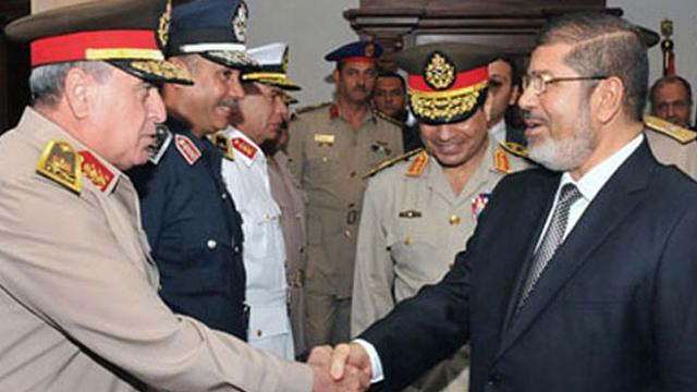 رويترز: الجيش المصري يعتبر الإطاحة بمرسي جزءًا من الحرب ضد الإرهاب