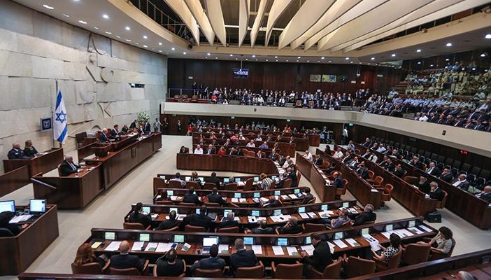 بالفيديو.. إبعاد نواب عرب لعدة أشهر عن جلسات الكنيست الإسرائيلي