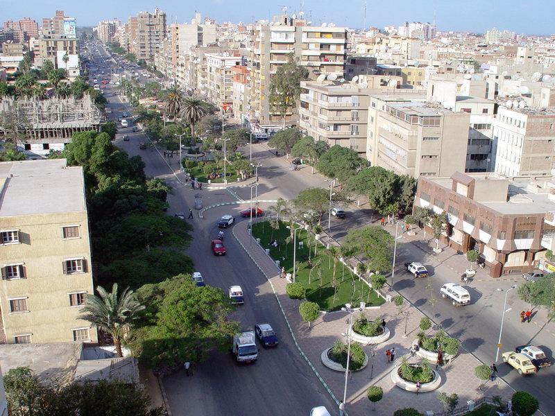 إعادة فتح طريق البحر بطنطا بعد فض تجمهر أهالي المتهمين بالشغب