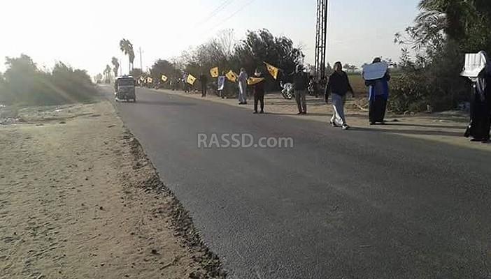 سلسلة بشرية لثوار النوبارية تنديدًا بمذبحة الألتراس