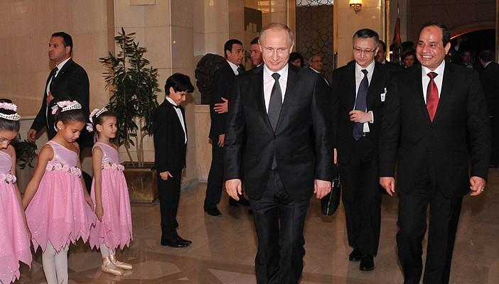 بالصور| السيسي وبوتين.. احتفالية «على دماء الشهداء»