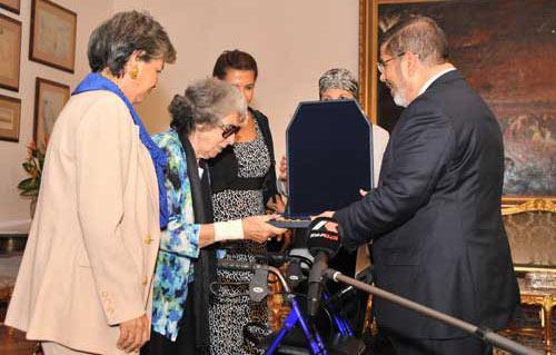 على غرار”المخلوع” الانقلاب يتجاهل ذكرى “الشاذلي” ومرسي أنصفه