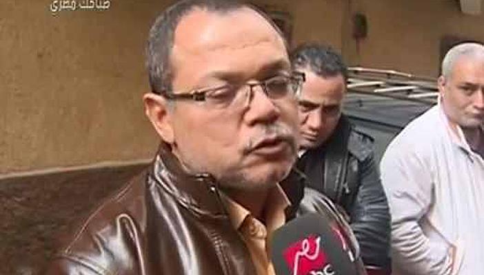 فيديو.. والد ضحية بمجزرة الدفاع: ابني مقتول بطلقتين مش بالغاز