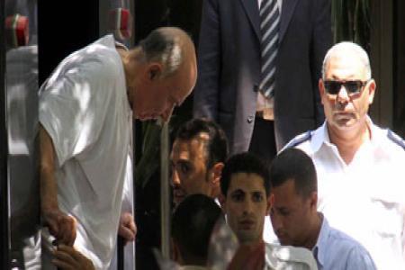 النائب العام يأمر بالتحقيق في اتهام “والي” بالاستيلاء على أراضي المزارعين