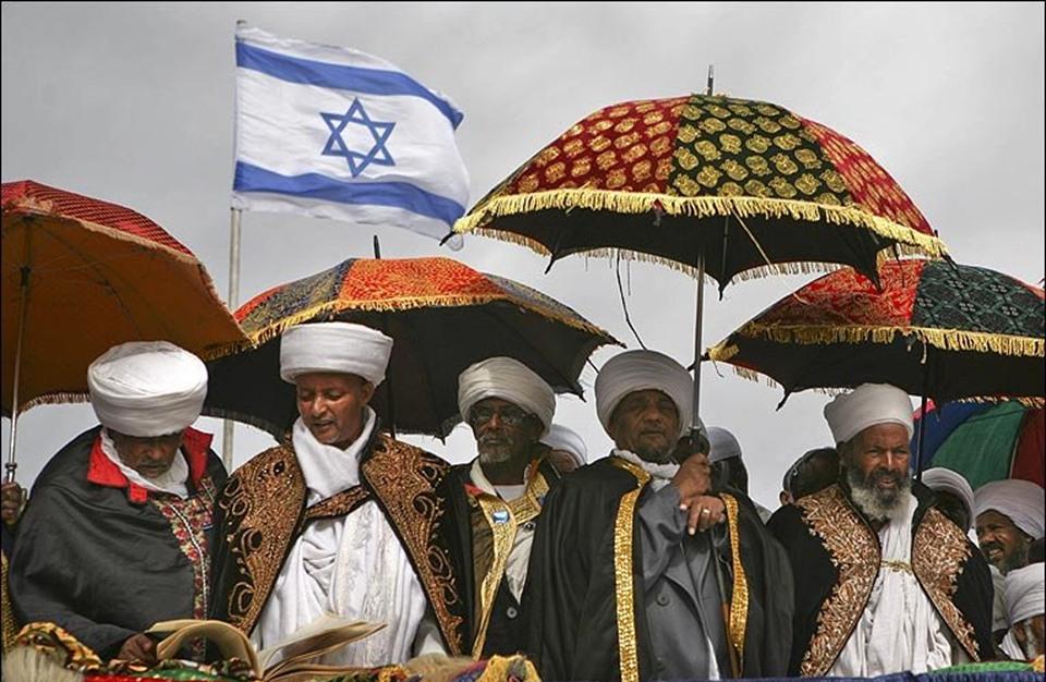 لماذا طرح التطبيع مع إسرائيل في السودان الآن؟