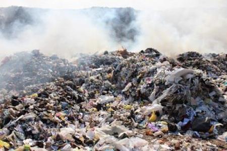 إنذارعلى يد محضر لمحافظ الدقهلية بسبب تراكم القمامة