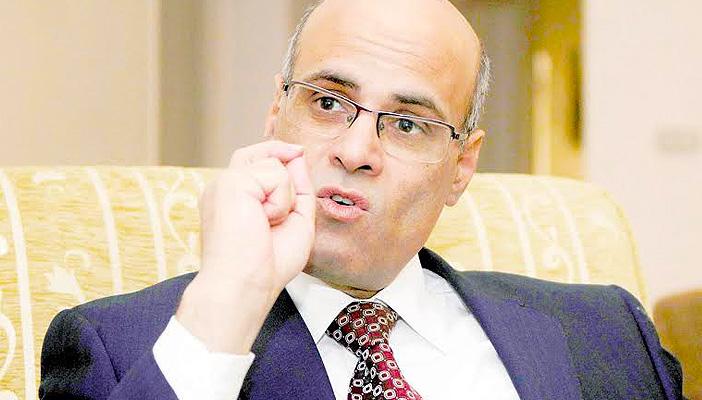 الهواري يسرد جرائم السيسي سائلا: هل هذا هوالقائد المنتظر؟