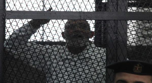 تأجيل محاكمة “بديع” و”الشاطر” و”عاكف” لـ ١٦مارس