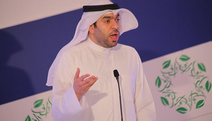 شاعر كويتي: السيسي ينهب أموال العائلات الكويتية